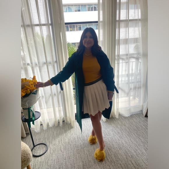 Meet your Posher, Mariel - Picture 2 of 4